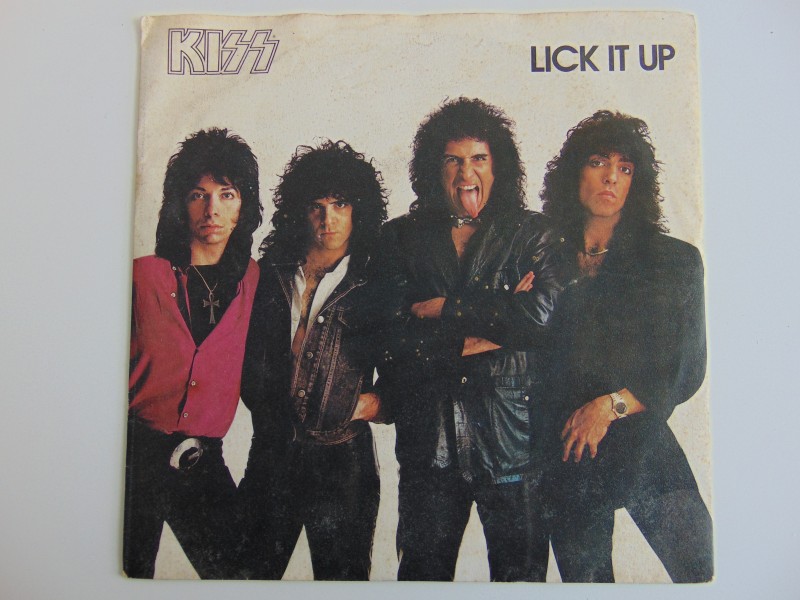 Single, Kiss: Lick It Up ℗ 1983