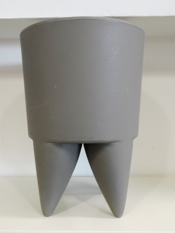 Tweede leerjaar Duplicaat Umeki XO design krukje - Philippe Starck - De Kringwinkel
