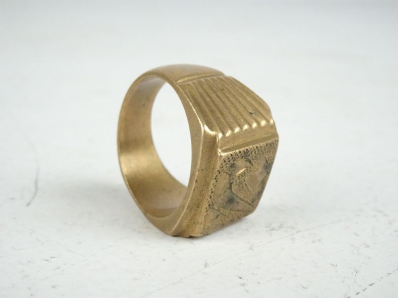 18KT 750 gouden ring. 19,2gr.