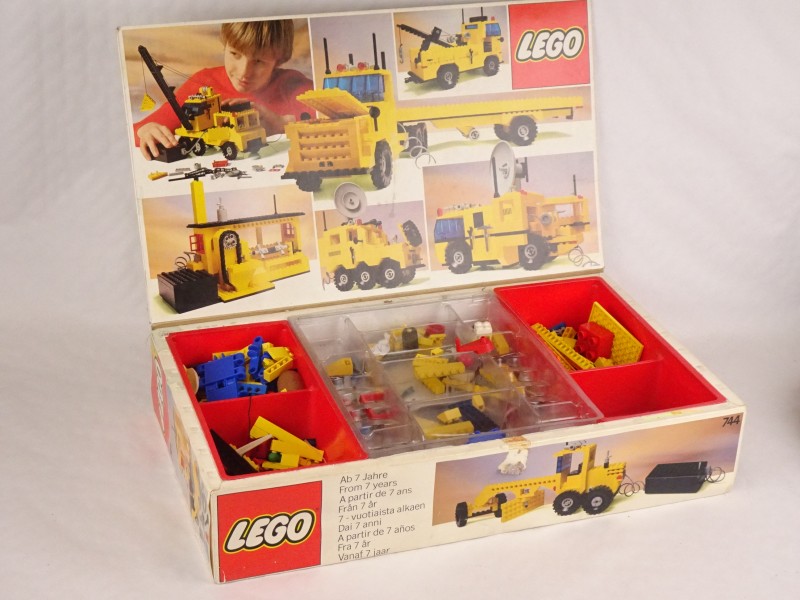 Lego 744 met veel ontbrekende blokjes. (NIET COMPLEET!)