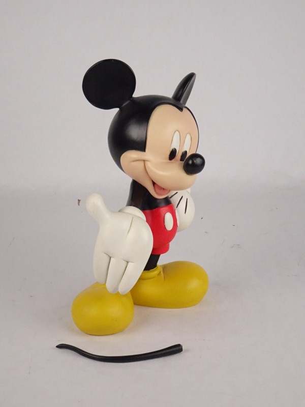 Mickey Mouse 23cm hoog.