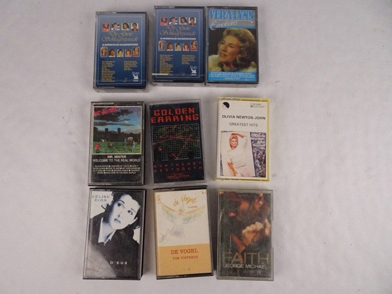 Lot 9 cassettes.
