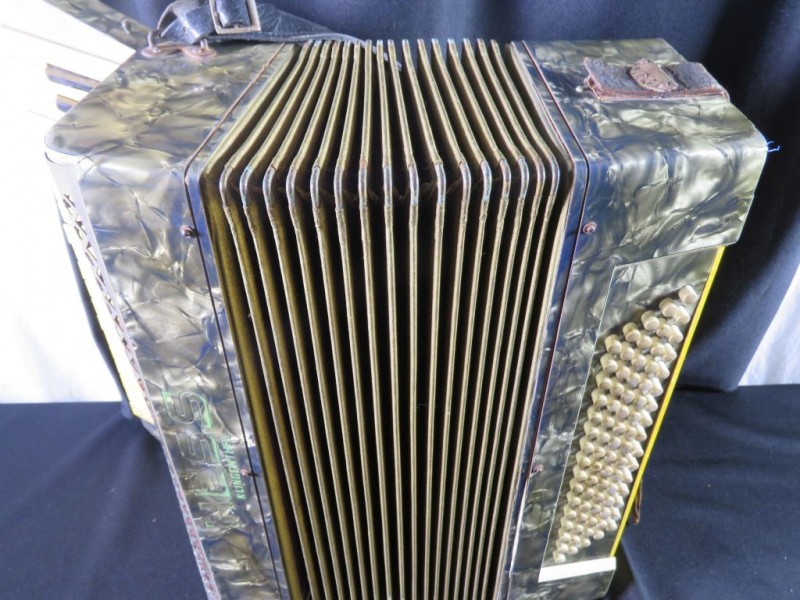 Vintage accordeon 'Hess Klingenthal'