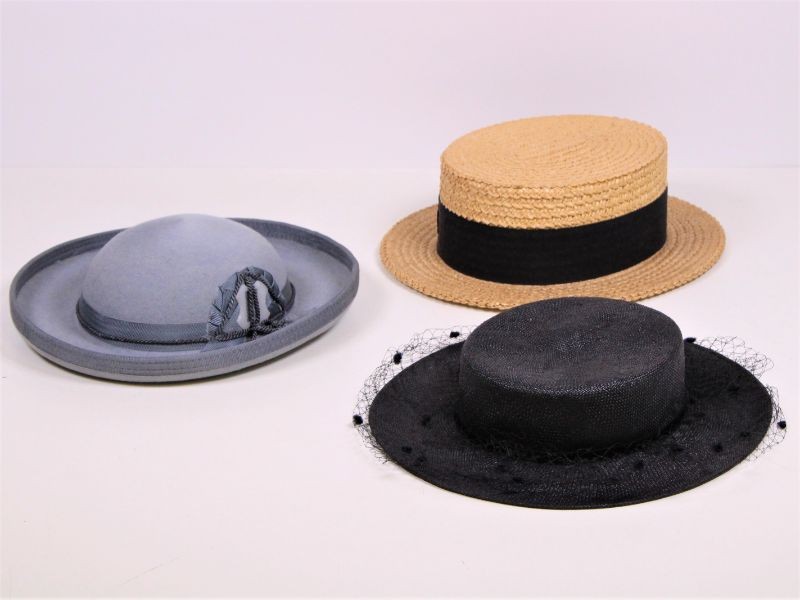 3 Mooie hoeden voor haar, stro en 1 x vilt (Bolivia) - Kringwinkel