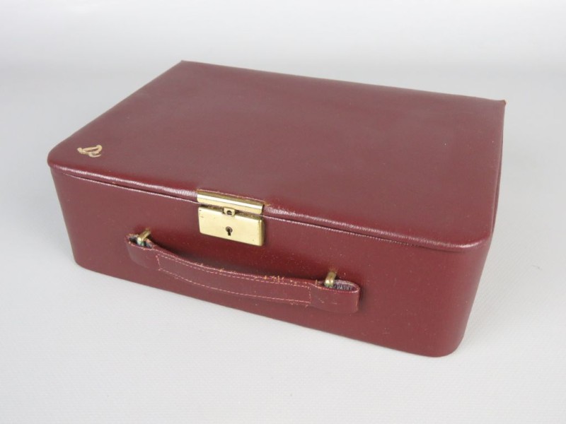 Lederen Vintage toilet box. Kringwinkel