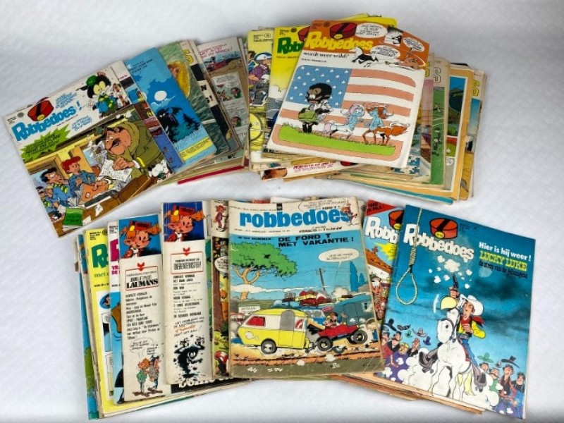 Lot van 104 vintage Robbedoes weekbladen.