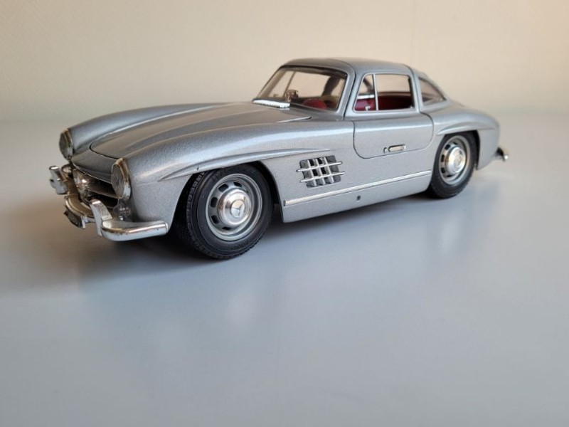 Bburago modelbouwauto: Mercedes 300 sl (1954) grijs