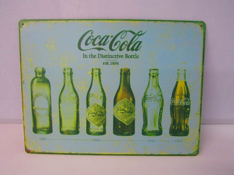 Blikken Reclamebord Coca-Cola ‘In The Distictive Bottle’
