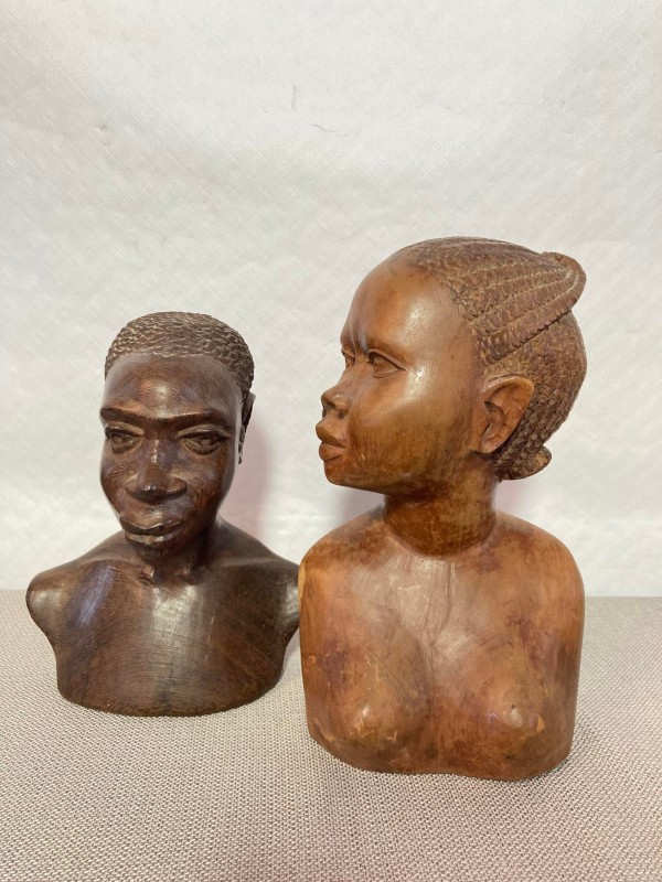 Koppel houten Afrikaanse beelden