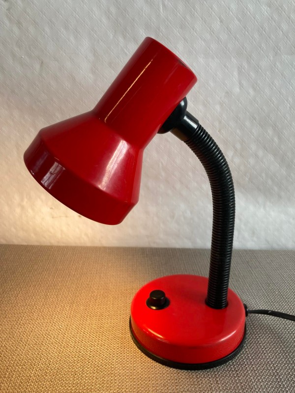 Rood vintage bureaulampje (lot 1)