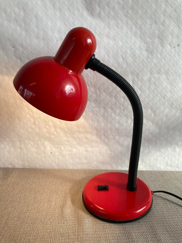 Rood vintage bureaulampje (lot 2)