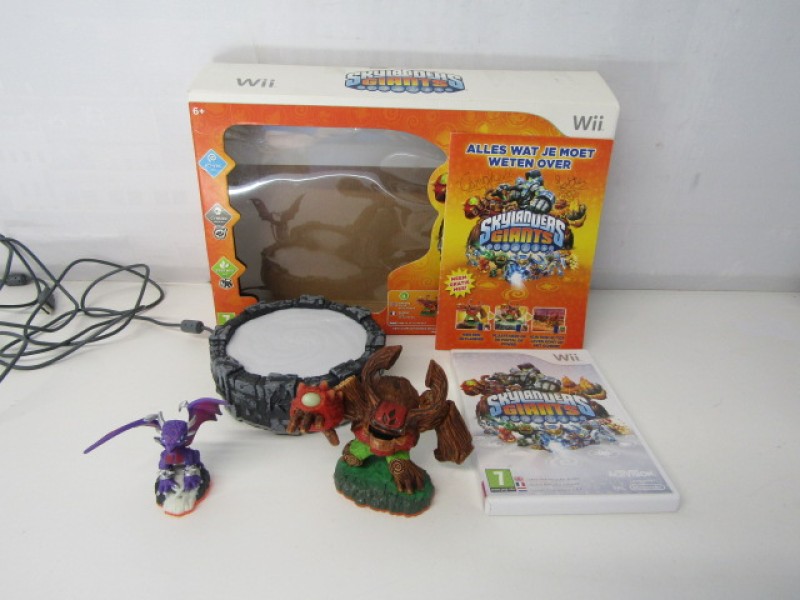 Skylanders Giants Starter Pack, Wii
