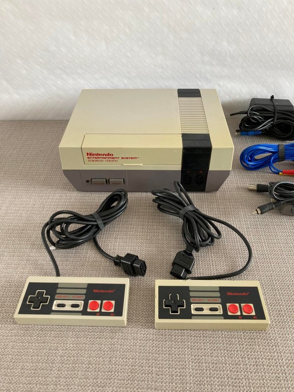 Nintendo Entertainment System (NES) met draagtas