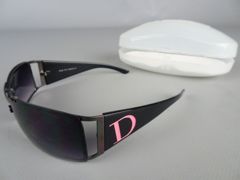 G&G Italy Design zonnebril met bewaardoosje.