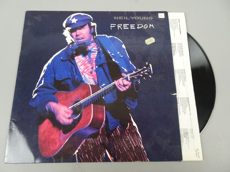 Vinyl album: Neil Young, Freedom.