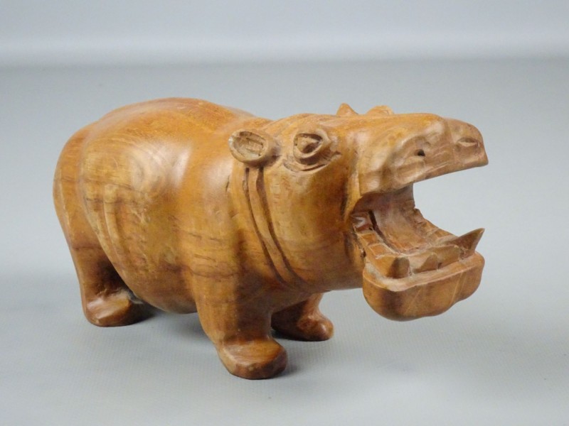 Conceit Malawi Ooit Decoratief nijlpaard uit hout. - De Kringwinkel