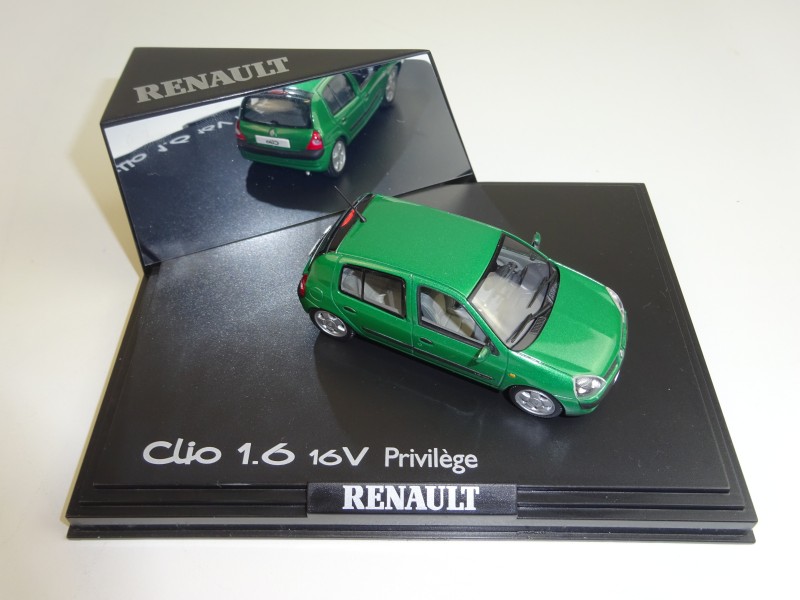 Schaalmodel: Renault Clio 1.6 ,16V ,Privilège