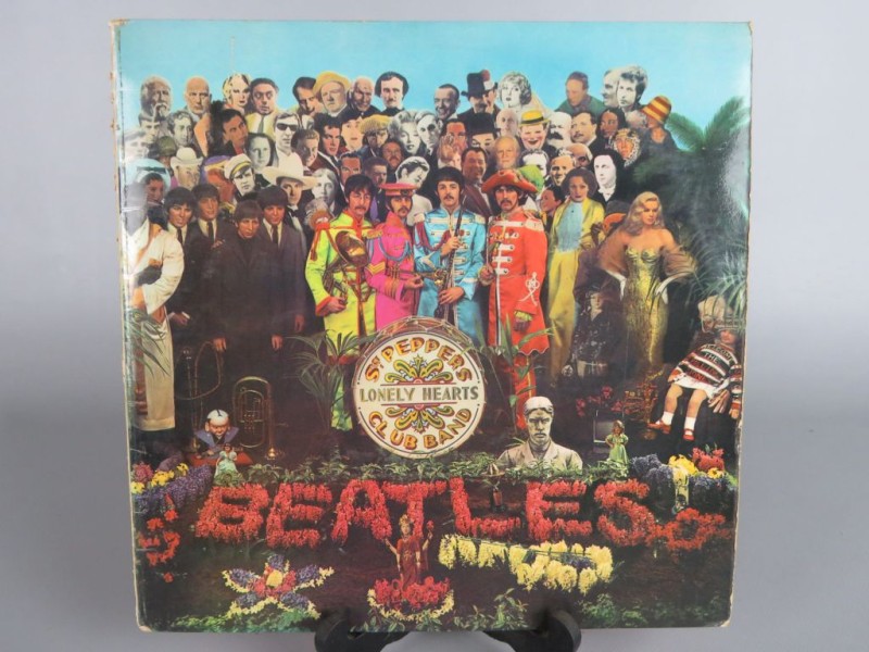 Vinyl album: The Beatles, St. Peppers Lonely Hearts Club Band. (1967)