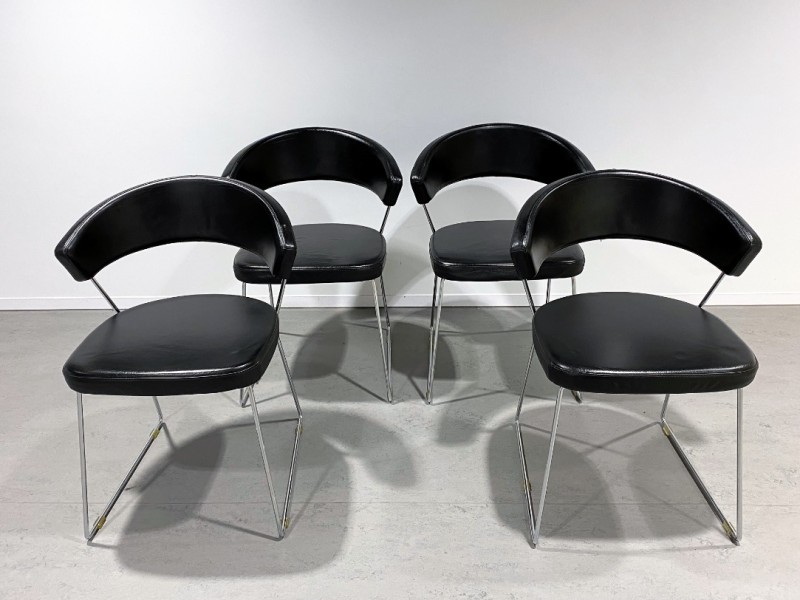 4 stoelen van het Italiaanse merk Calligaris – New York