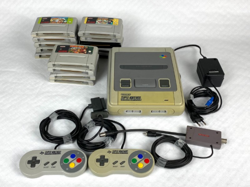 Super Nintendo Entertainment System 1992 SNES en 14 spelletjes
