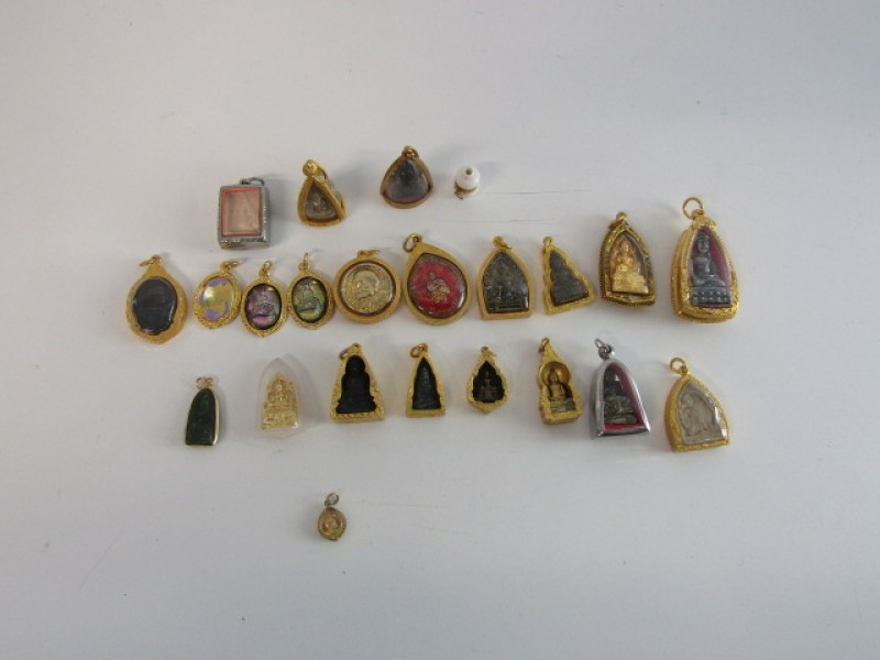 Lot Thaise Amuletten, goudkleurig, Boeddhisme, los
