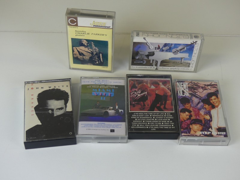 6 muziekcassettes