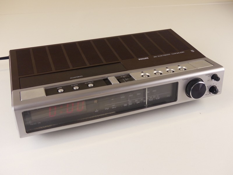 Vintage Philips  Electronic Clockradio 893