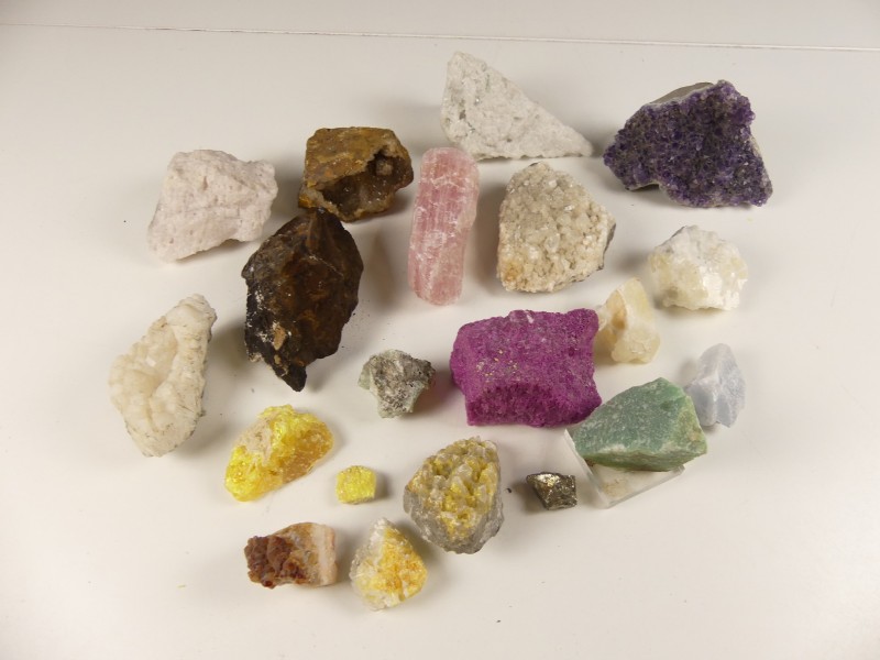 Stenig lot  stenen en mineralen