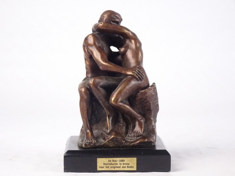 De Kus 1889 reproductie in brons naar het origineel van Rodin.