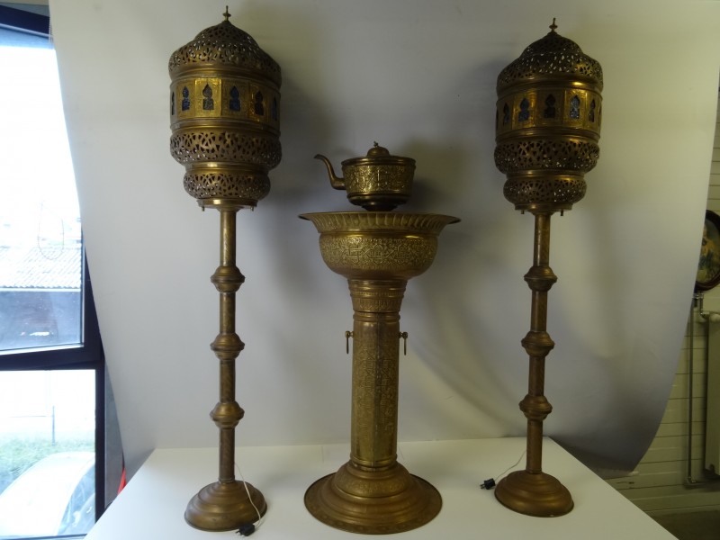 3 delig brons Lampedaire en waterfond arabische herkomst