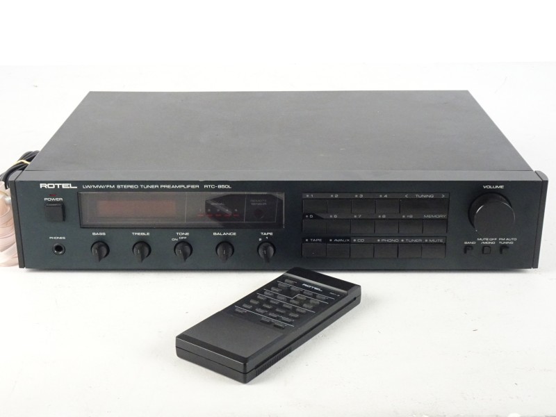 ROTEL RTC-850 voorversterker + originele afstandsbediening.