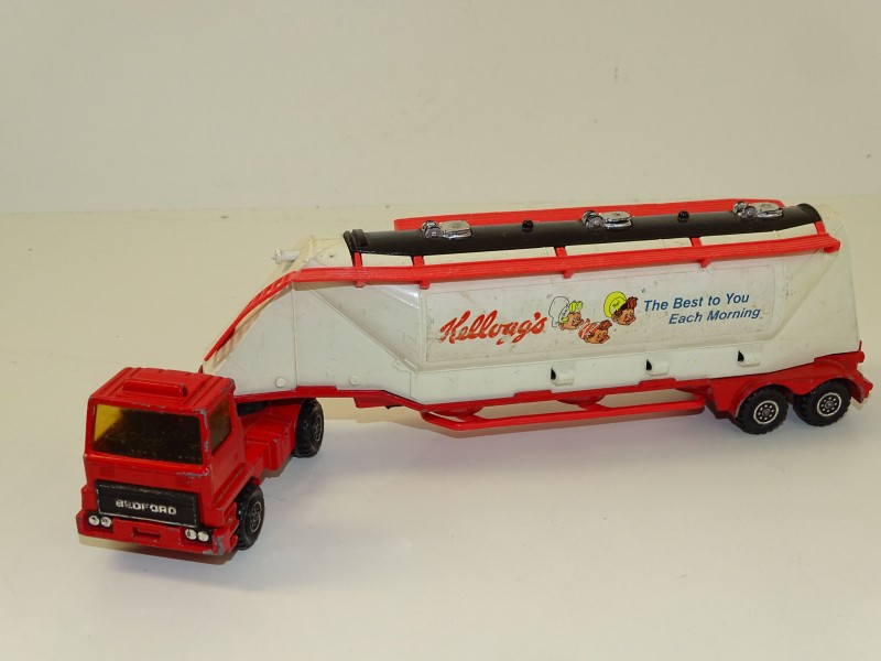 Matchbox Vrachtwagen met Tankwagen: Kellogg's, 1979