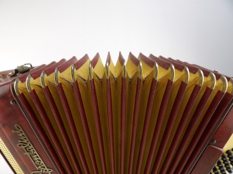 Accordeon Frontalini, Made in Italy Kringwinkel