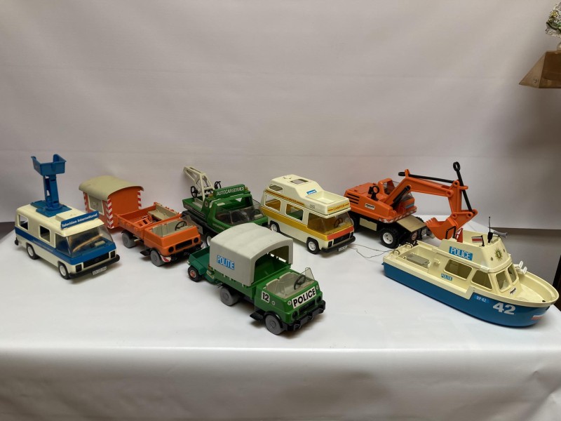 7 Playmobil vervoersmiddelen uit de jaren '70