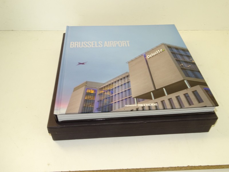 Brussels Airport Fotoboek, Tom D'Haenens