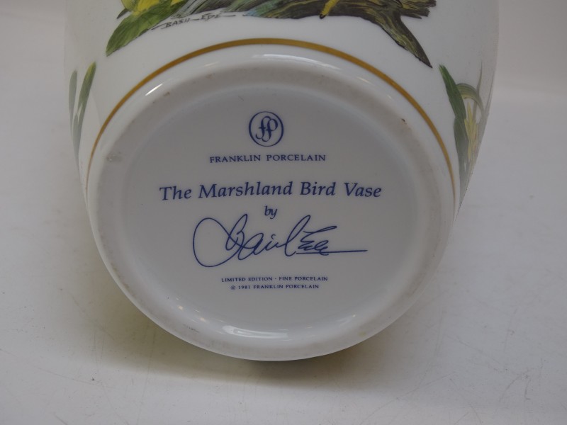 The Marshland Bird vaas: Franklin Porcelain