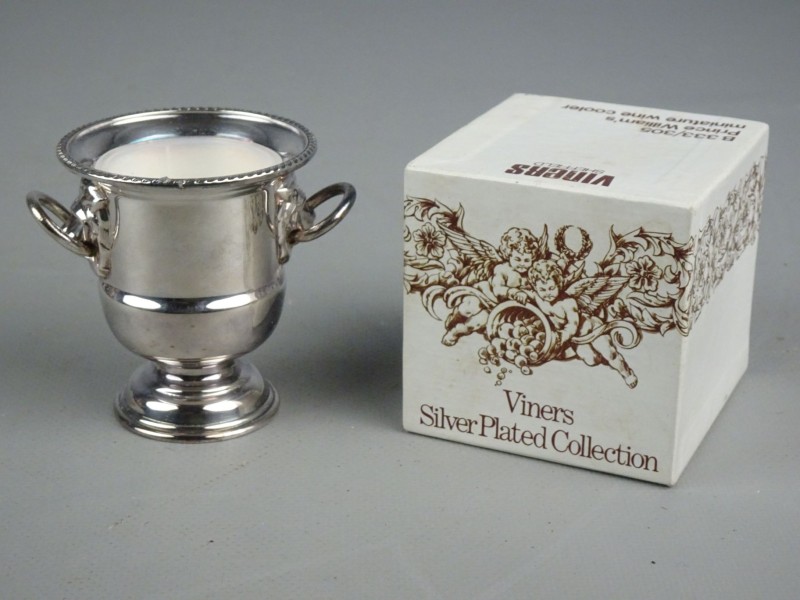 Prince William's miniatuur wijnkoeler in originele doos