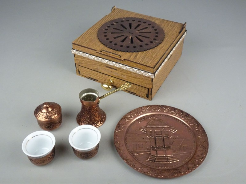 Bosnische koffie set voor 2 personen in houten doos