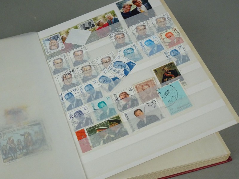 Verzameling boek postzegels verschillende jaren en landen