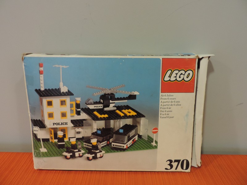 Lego 370 Politie Hoofdkwartier