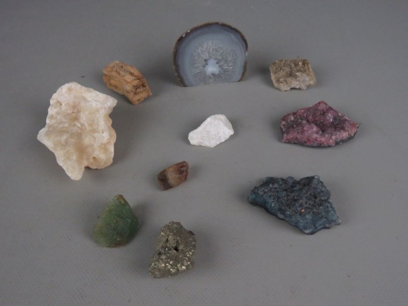 Lot mineraal stenen