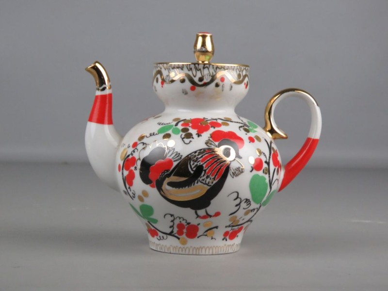 USSR porseleinen thee pot met bloemen