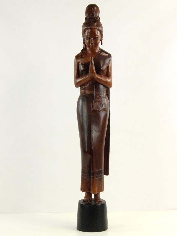 Massief houten beeld van een Thaise vrouw
