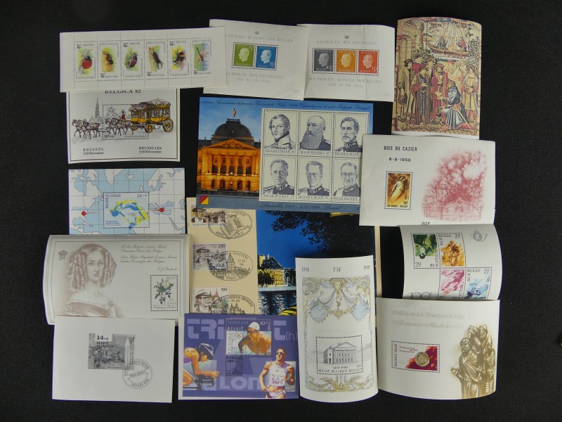 240 gram aan postfrisse postzegels - België