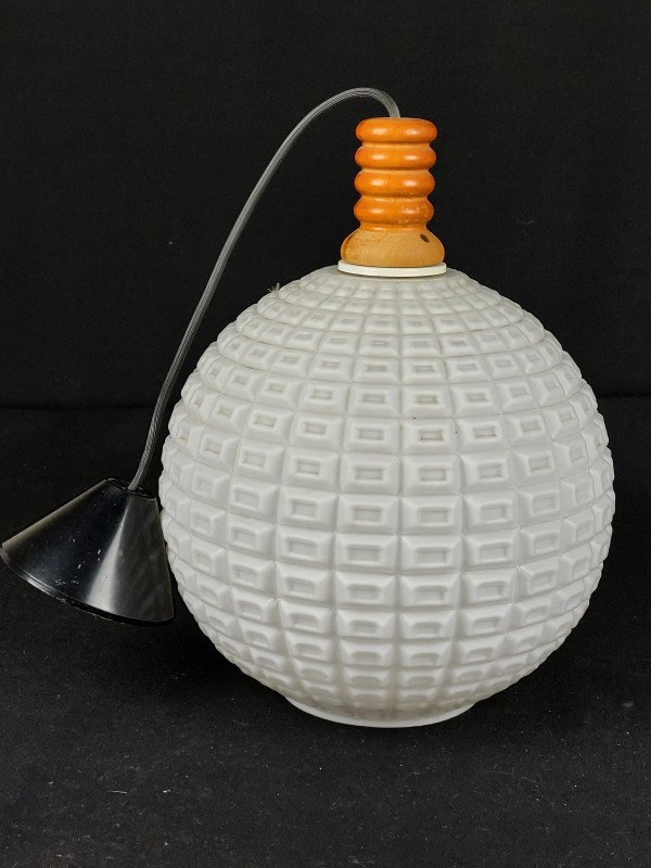 Hanglamp in melkglas met reliëf
