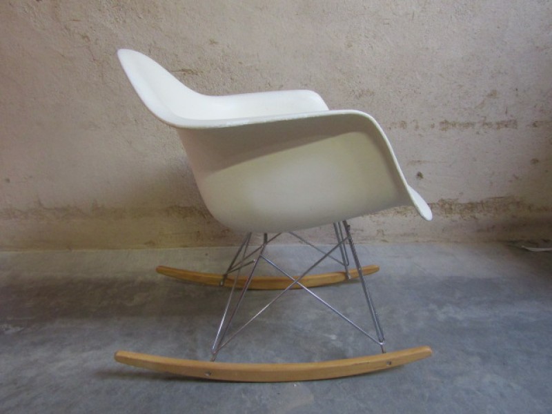 Design Schommelstoel: Vitra Eames