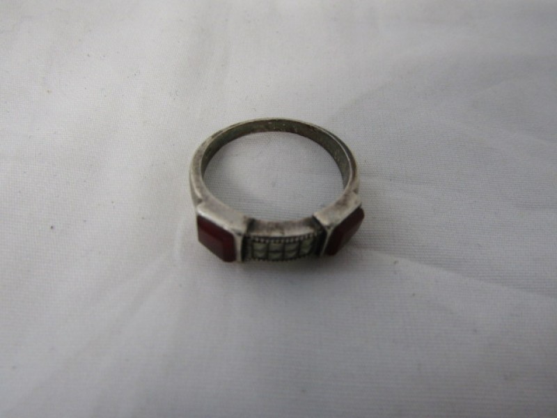 Zilveren Ring Robijnkleurige Inzet, 925