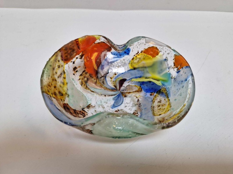 Veelkleurig Murano glazen asbak dat ook als schaaltje kan dienen