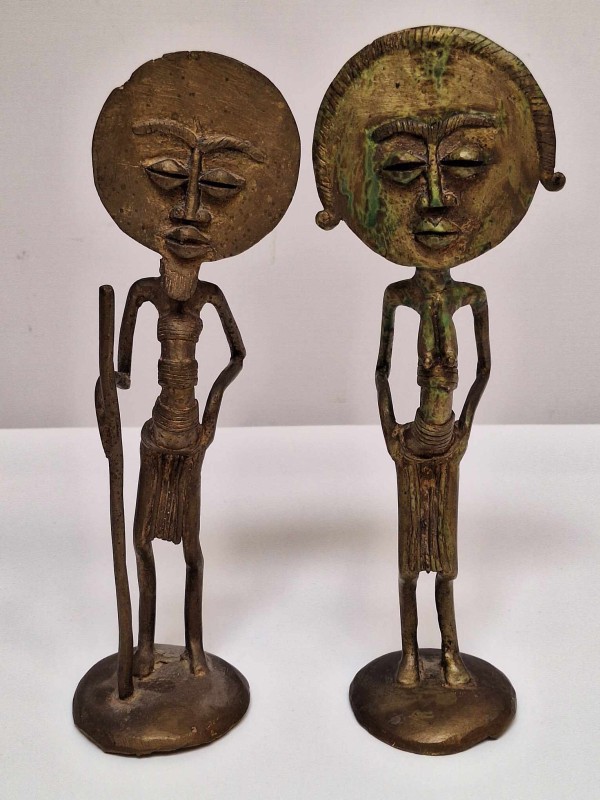 Koppel Afrikaans bronzen etnische beeldjes uit Ghana