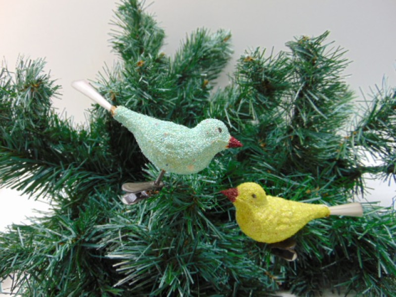2 Oude Kerstballen Vogels op Knijper Geel, Blauw (Lot 28) Kringwinkel